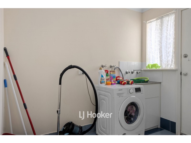 1/4 Butcherbird Place, West Busselton WA 6280