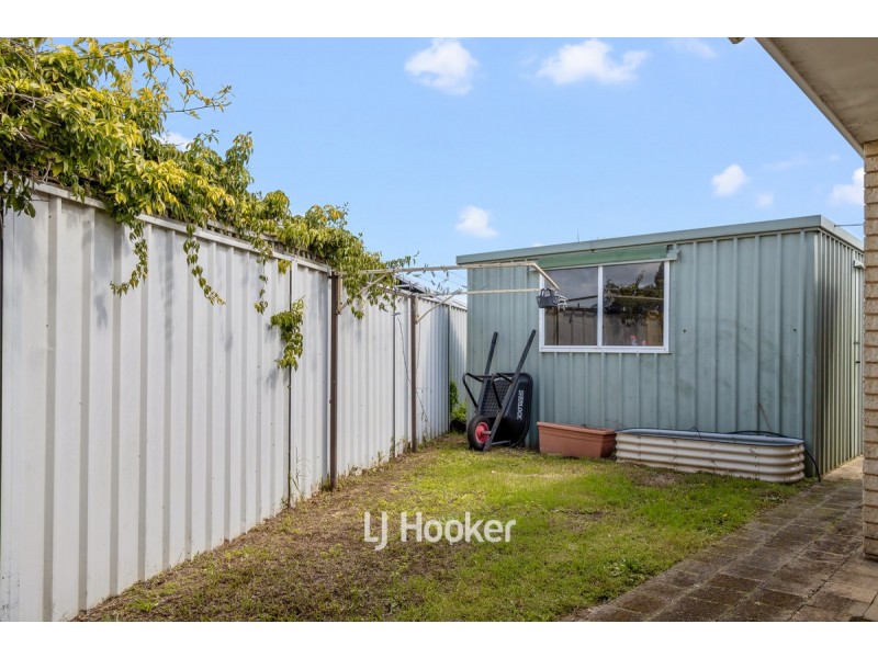 1/4 Butcherbird Place, West Busselton WA 6280