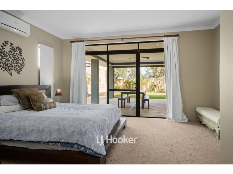 4 Topaz Way, Dalyellup WA 6230