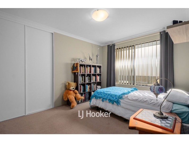 4 Topaz Way, Dalyellup WA 6230