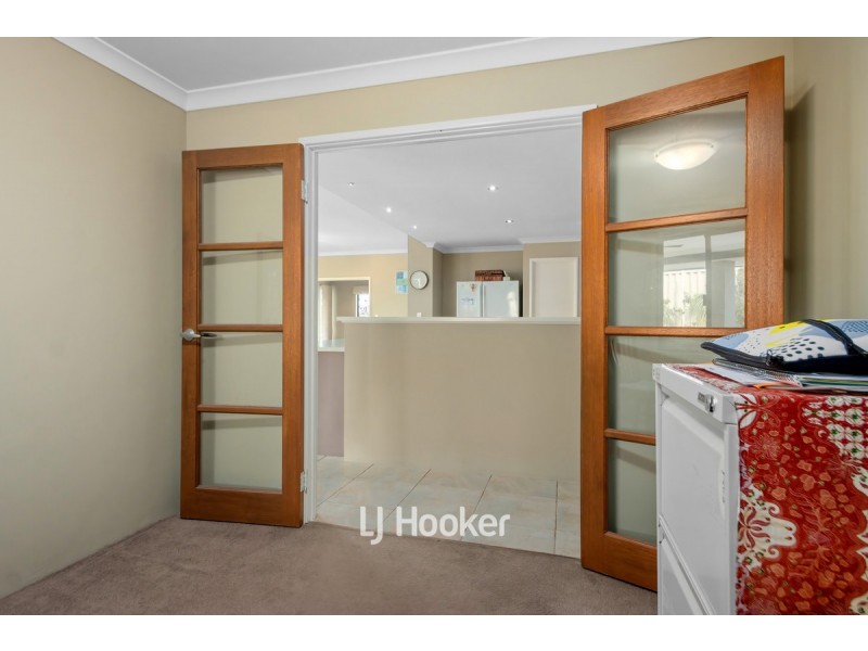 4 Topaz Way, Dalyellup WA 6230