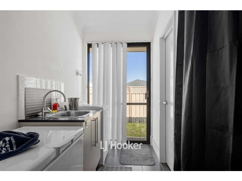 2 Pisces Way, Australind WA 6233