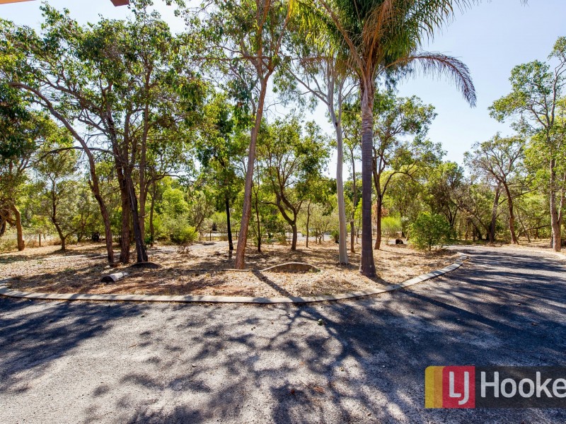13 Crimp Crescent, Leschenault WA 6233