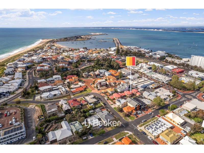 4/5 Wittenoom Street, Bunbury WA 6230