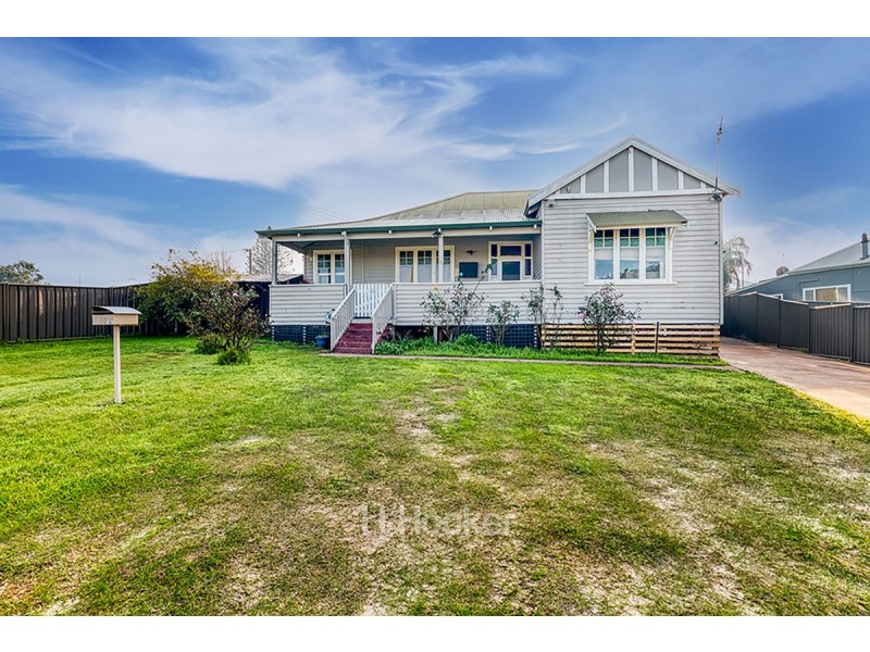 68 Deakin Street, Collie WA 6225