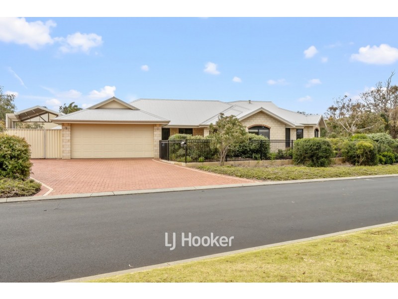 33 Naroona Drive, Dalyellup WA 6230