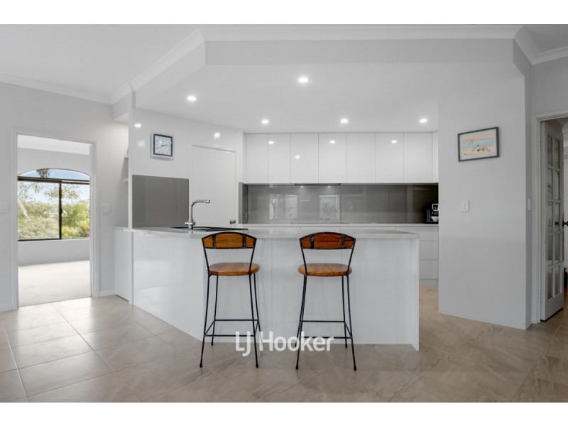 33 Naroona Drive, Dalyellup WA 6230