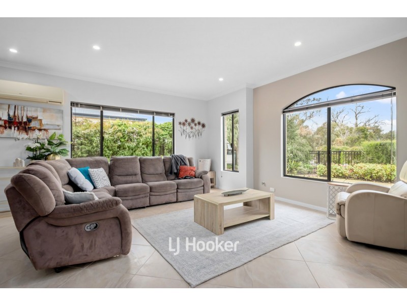 33 Naroona Drive, Dalyellup WA 6230