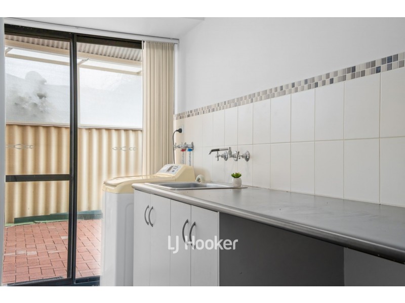 33 Naroona Drive, Dalyellup WA 6230