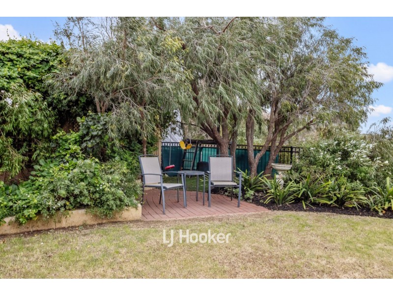 33 Naroona Drive, Dalyellup WA 6230