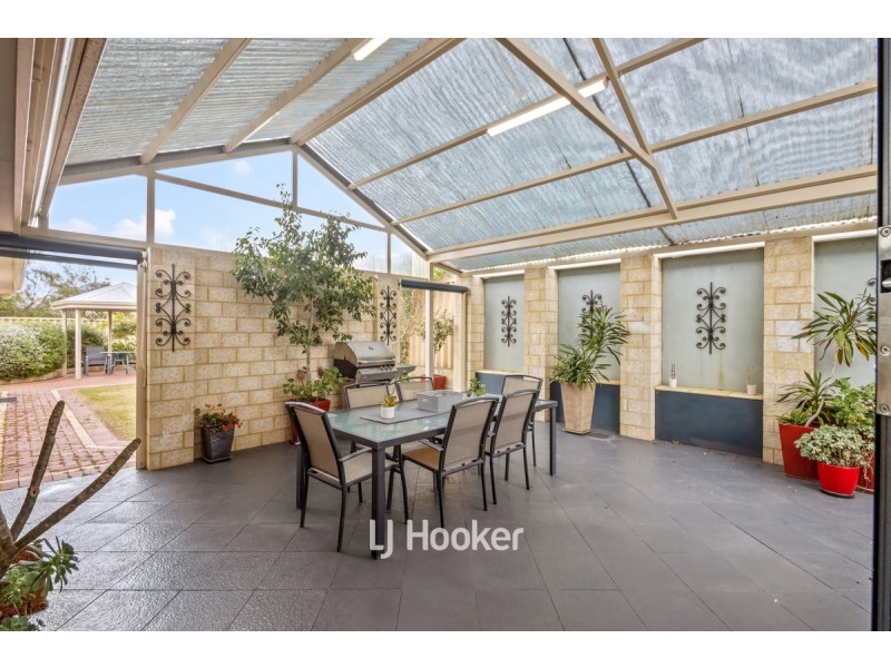 33 Naroona Drive, Dalyellup WA 6230