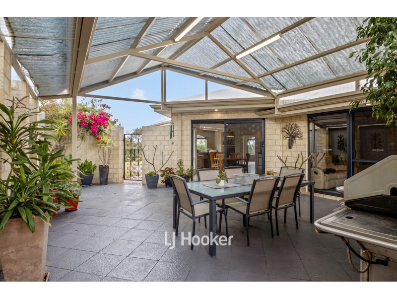 33 Naroona Drive, Dalyellup WA 6230