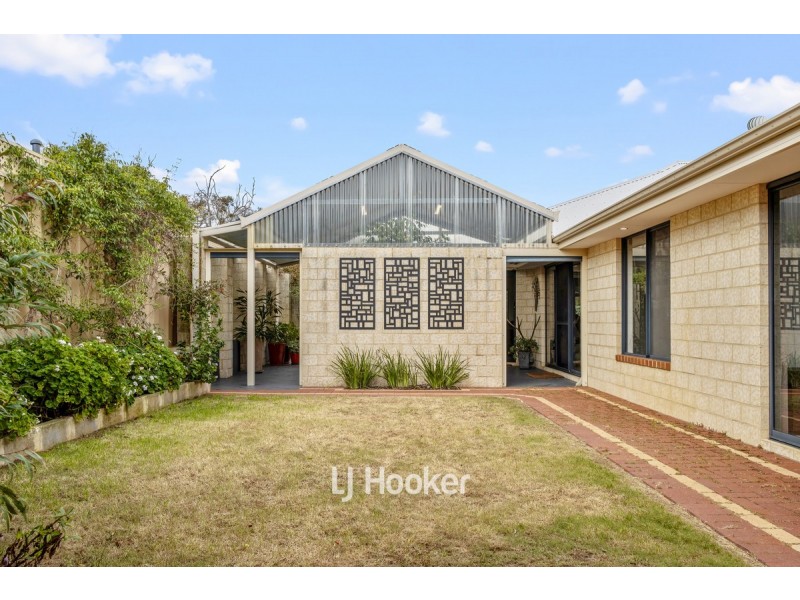 33 Naroona Drive, Dalyellup WA 6230