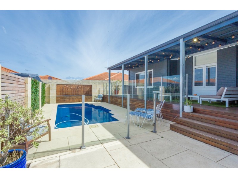 81 Beach Road, South Bunbury WA 6230