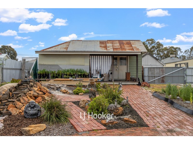 68 Ogden Street, Collie WA 6225