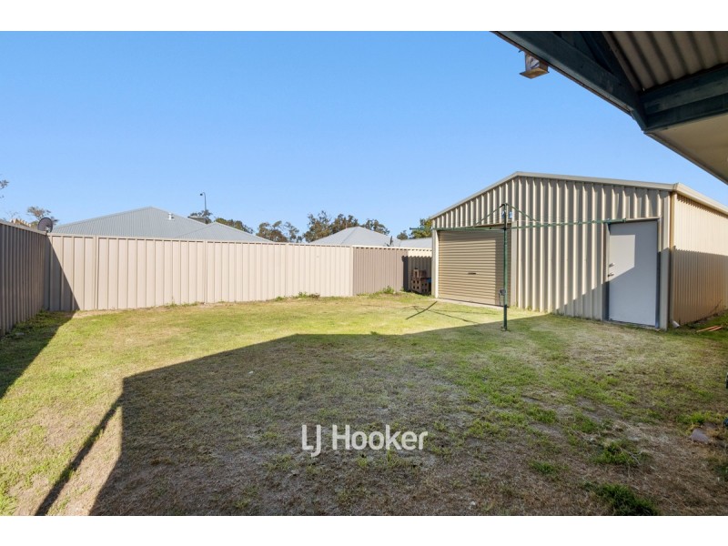 15 Mackay Road, Dalyellup WA 6230