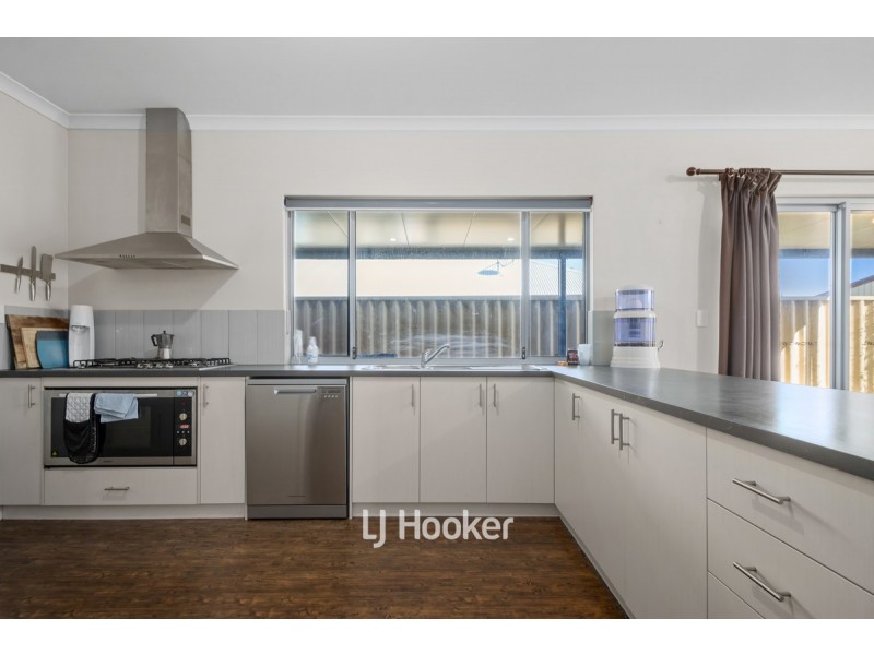 4 Maidmarian Street, Dalyellup WA 6230