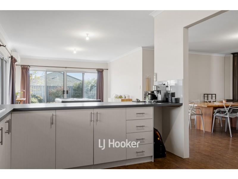 4 Maidmarian Street, Dalyellup WA 6230