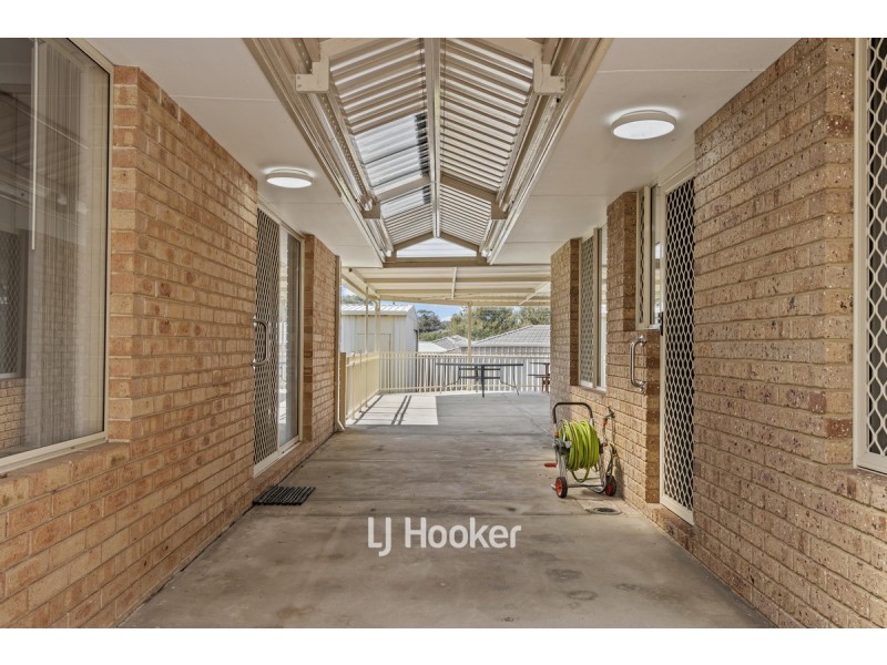 4 Dermer Place, Usher WA 6230