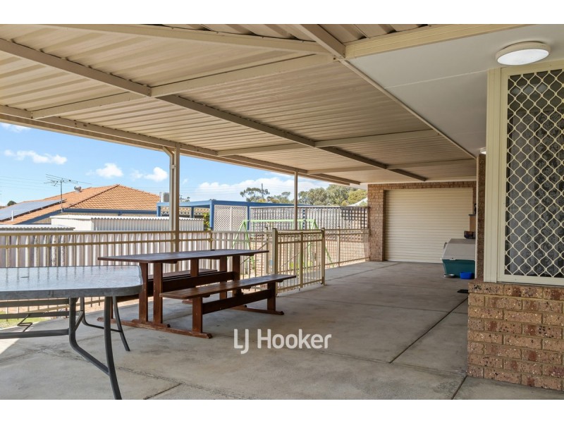 4 Dermer Place, Usher WA 6230