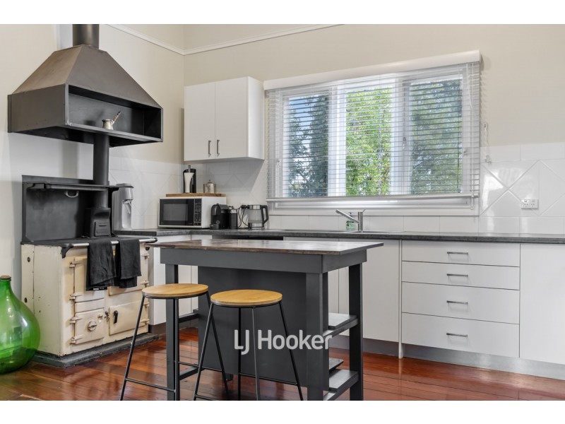 91 Deakin Street, Collie WA 6225