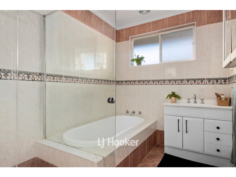 86 Prestonwood Street, East Bunbury WA 6230