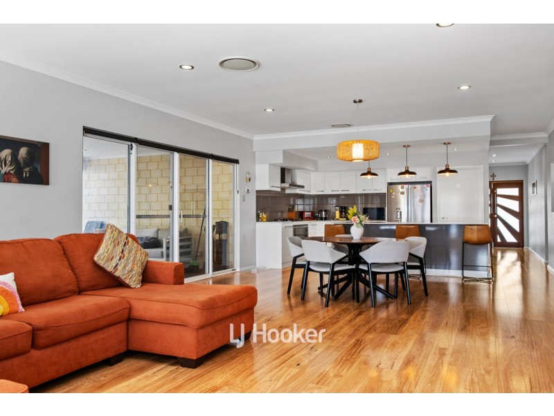 8 Adeline Drive, Millbridge WA 6232