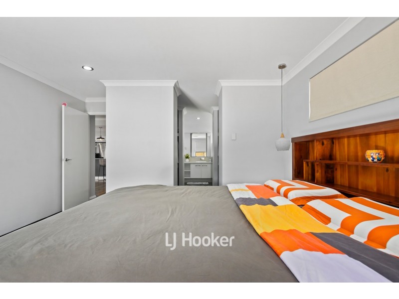 8 Adeline Drive, Millbridge WA 6232