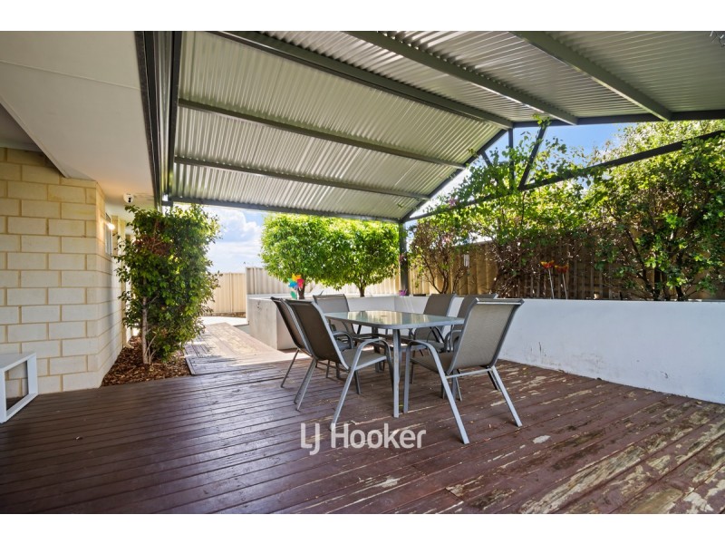 8 Adeline Drive, Millbridge WA 6232