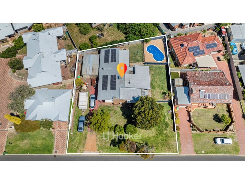 171 Clarke Street East, Carey Park WA 6230