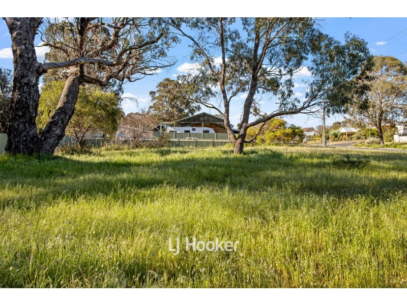 1 Hovea Street, Myalup WA 6220