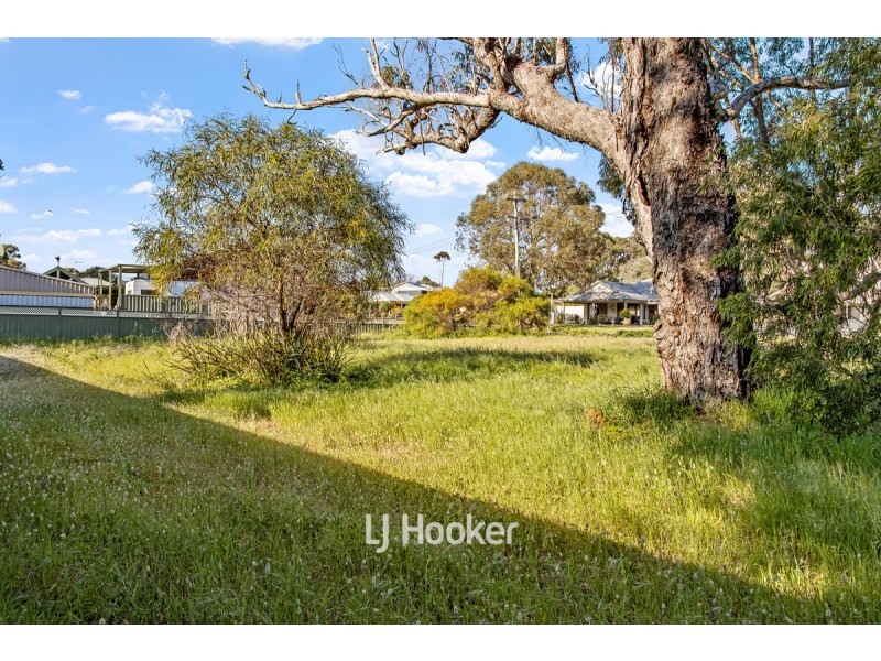 1 Hovea Street, Myalup WA 6220