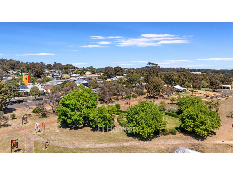 39 Burrowes Street, Darkan WA 6392