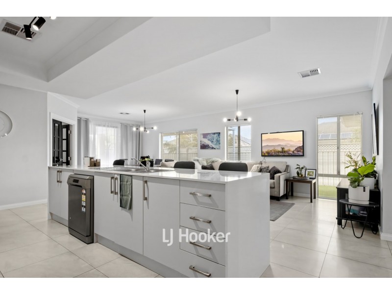 10 Virgo Brace, Australind WA 6233