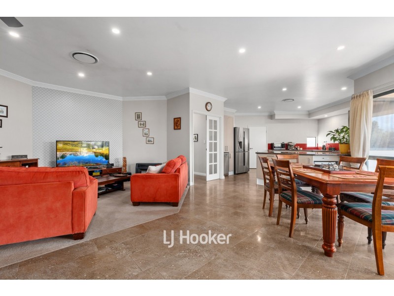 8 Vernon Street, Collie WA 6225