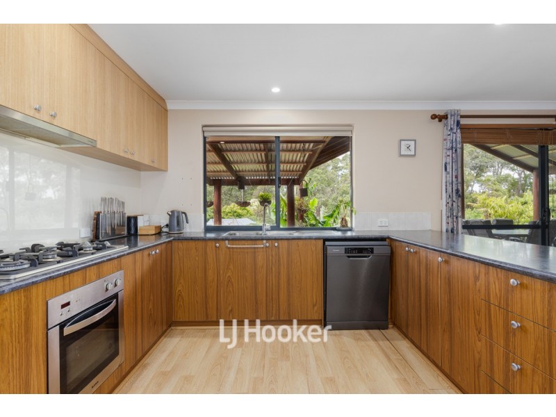 15 Shier Rise, Burekup WA 6227