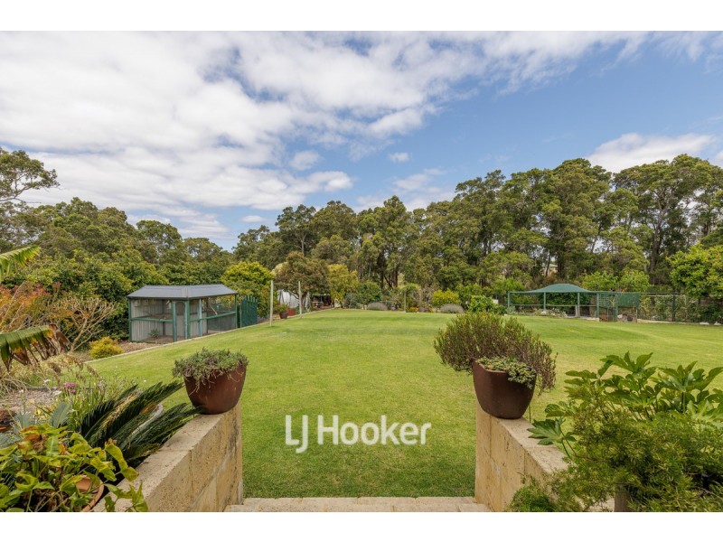 15 Shier Rise, Burekup WA 6227