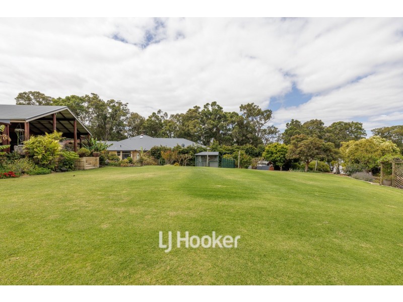 15 Shier Rise, Burekup WA 6227