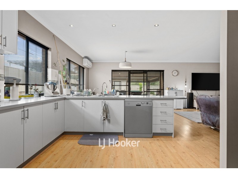 10 Kingfisher Drive, Collie WA 6225