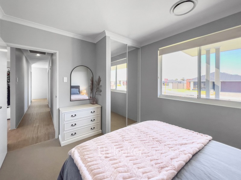 24 Currawong Way, Australind WA 6233