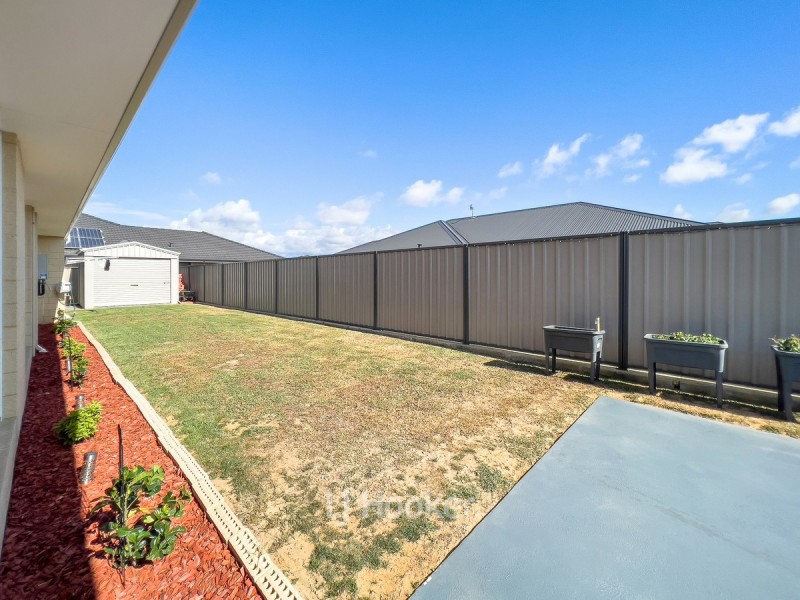 24 Currawong Way, Australind WA 6233