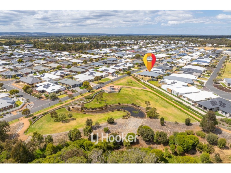 76 Hazelgrove Crecent, Millbridge WA 6232