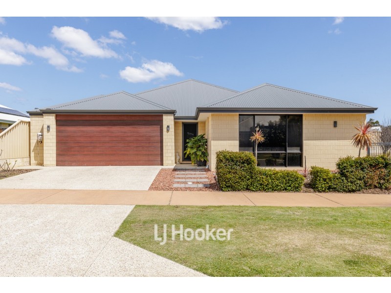 76 Hazelgrove Crecent, Millbridge WA 6232