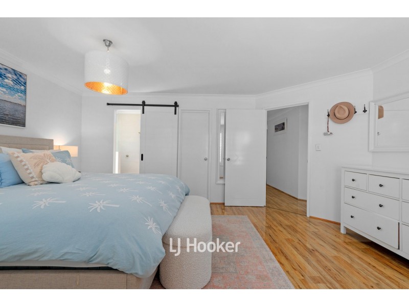 24 Chisholm Road, Dalyellup WA 6230