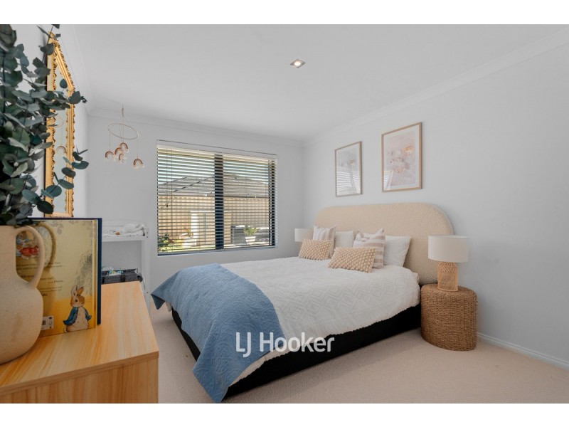 24 Chisholm Road, Dalyellup WA 6230