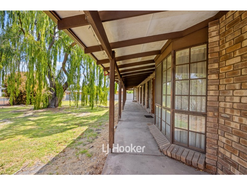 6 York Road, Collie WA 6225