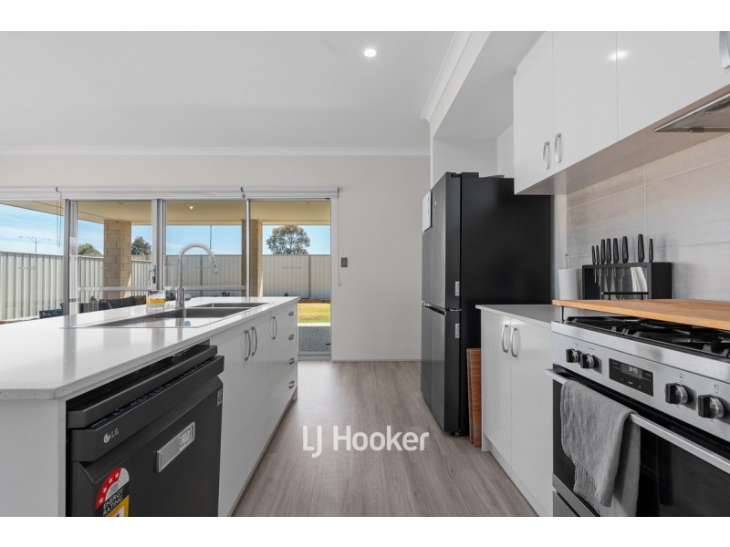 21 Chamaeleon Approach, Australind WA 6233