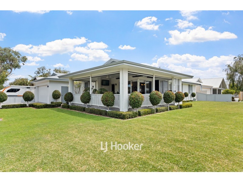 8 Earnshaw Road, West Busselton WA 6280