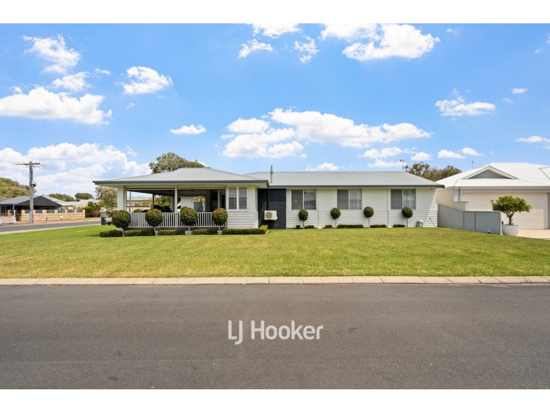 8 Earnshaw Road, West Busselton WA 6280
