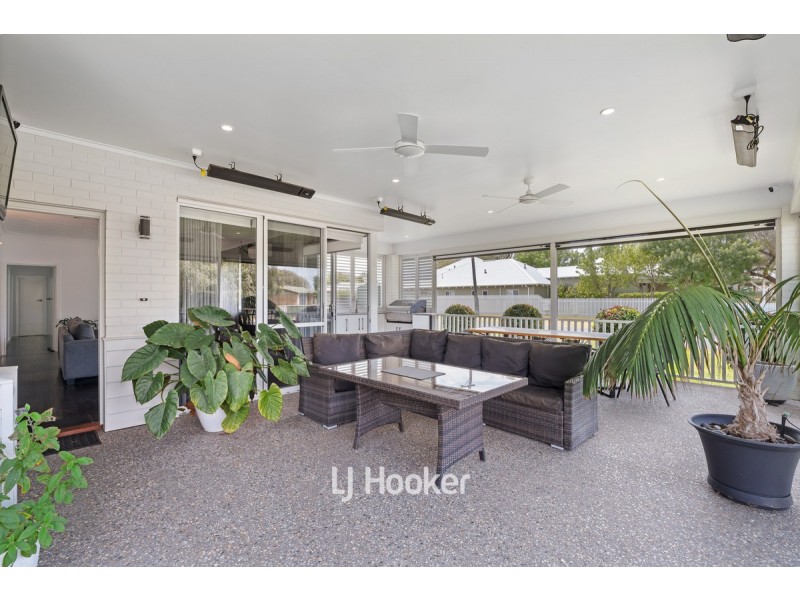 8 Earnshaw Road, West Busselton WA 6280